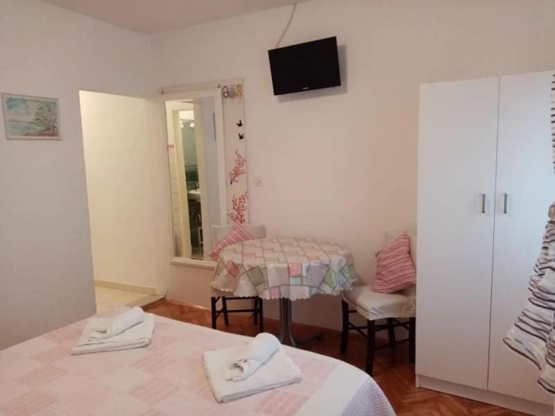Apartment Jela Makarska
