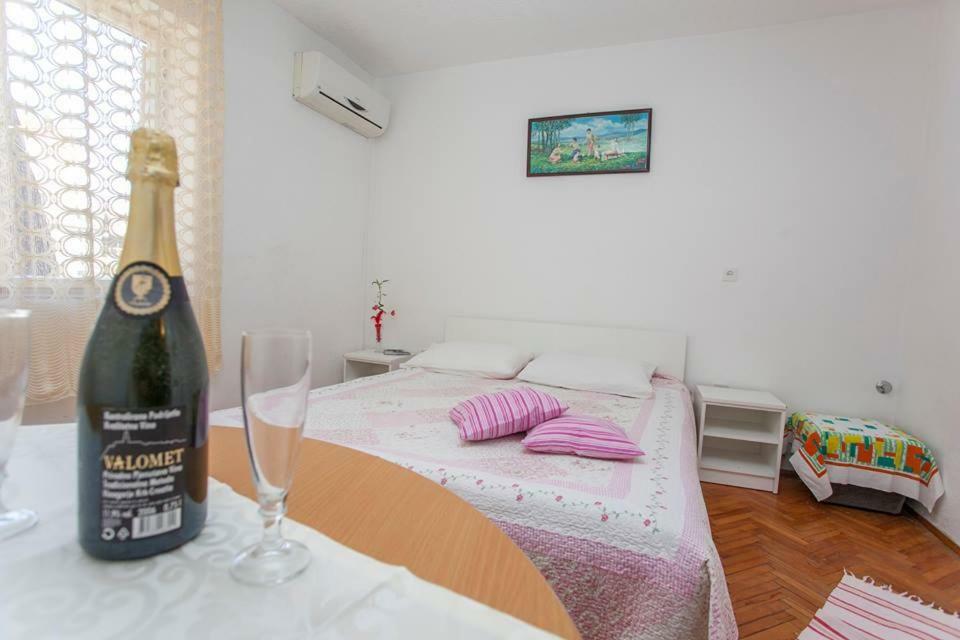 Jela Apartment Makarska