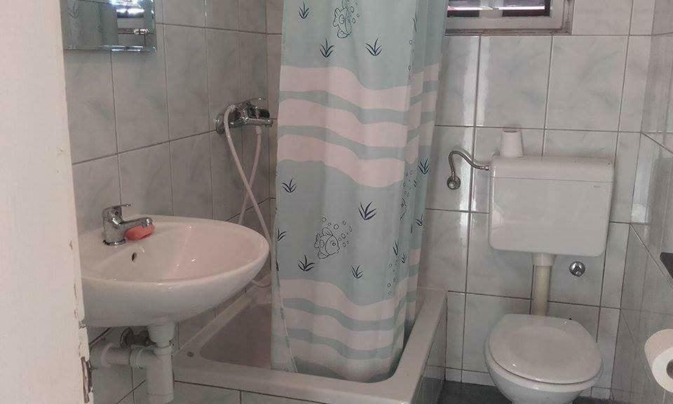 Jela Apartment *