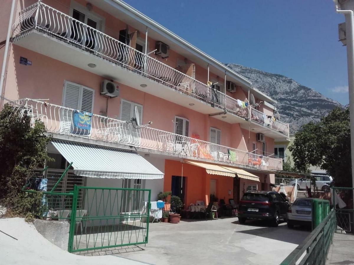 Apartment Jela *